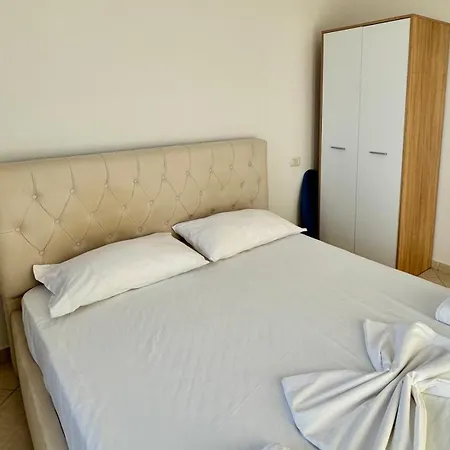 Apartament Ari Studio
